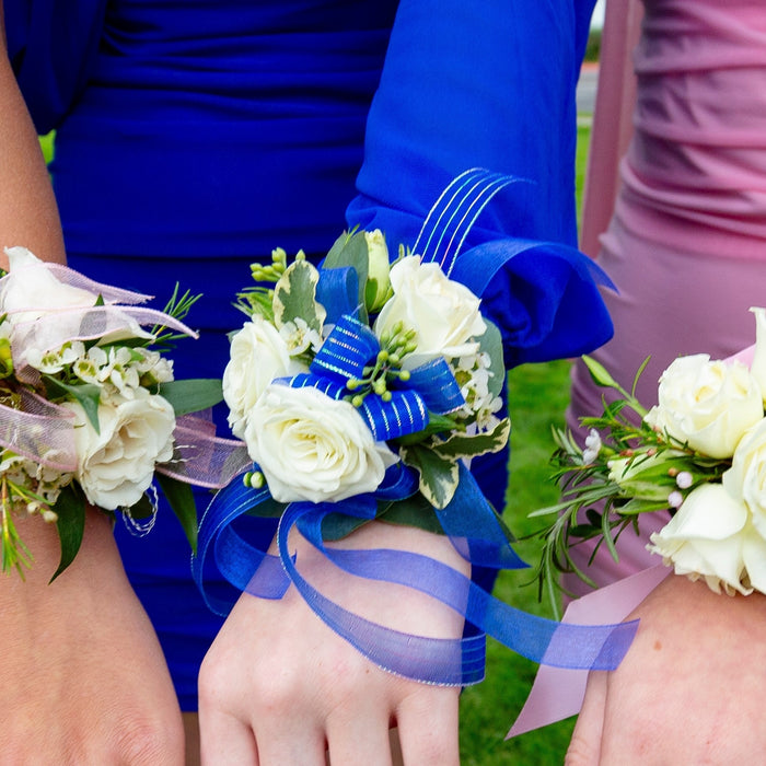 Create a Stunning Wrist Corsage with Our Simple Elegance Bracelet