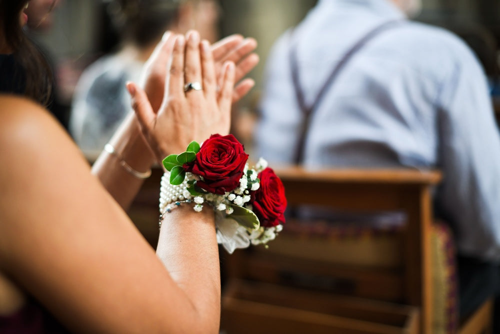 How to make a Wrist Corsage